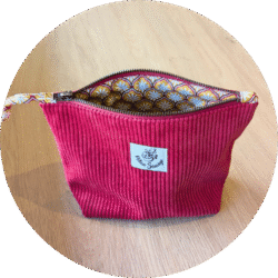 Trousse de toilette rouge