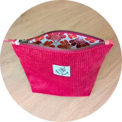 Trousse de toilette rouge